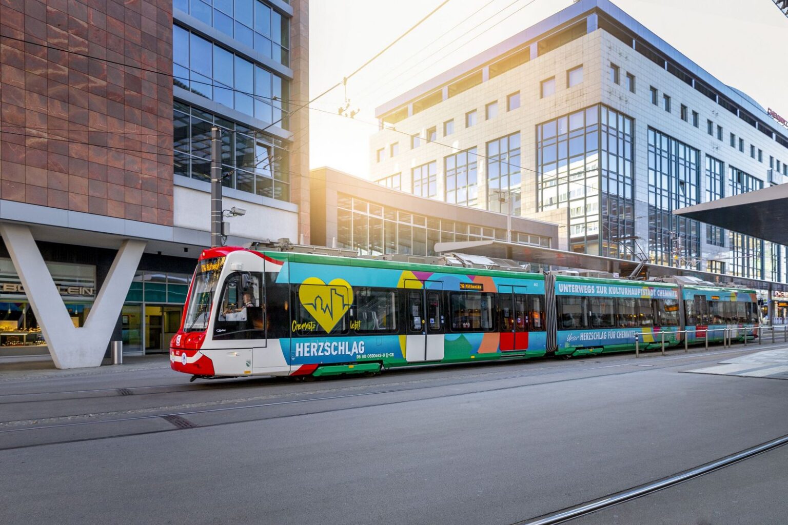 CITYLINK-Zug an der Zentralhaltestelle