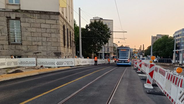 Neu errichtetes Straßenbahngleis am Falkeplatz Chemnitz