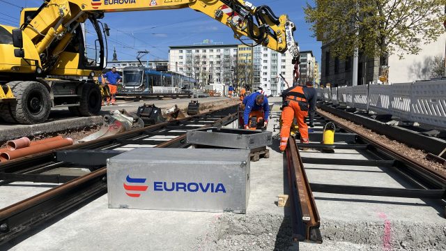 Verlegung des Baugleises am Falkeplatz Chemnitz